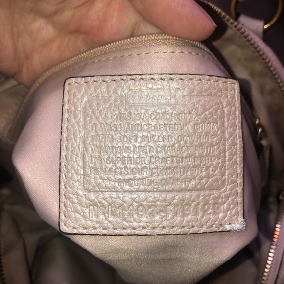 Coach Purse Hangtag Included - Picture 8 of 13